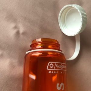 Outdoor Voices Accessories - NWOT Outdoor Voices 16oz Waterbottle Outdoor Voices Accessories - NWOT Outdoor Voices 16oz Waterbottle